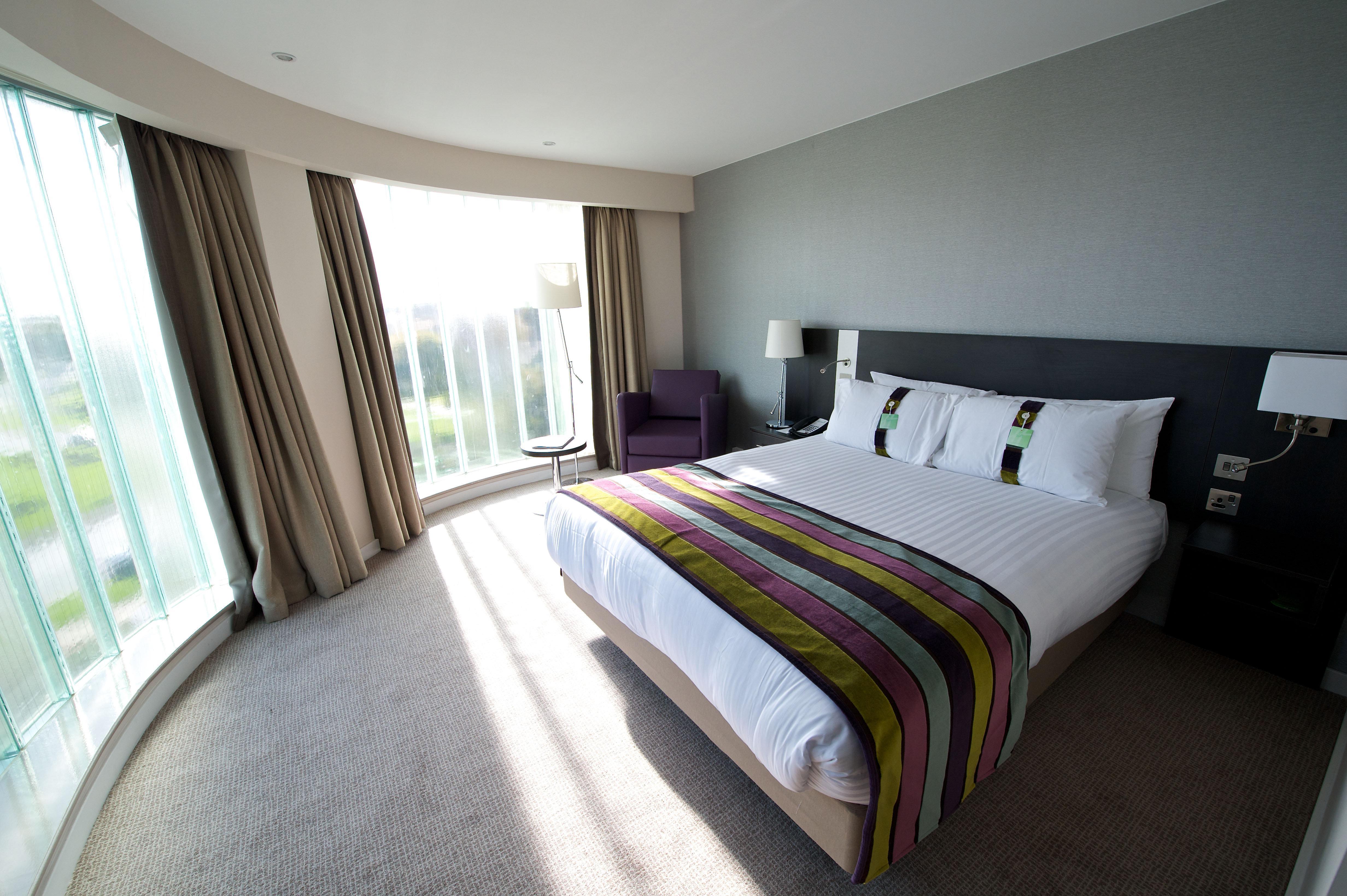Holiday Inn Southend By Ihg Exterior foto