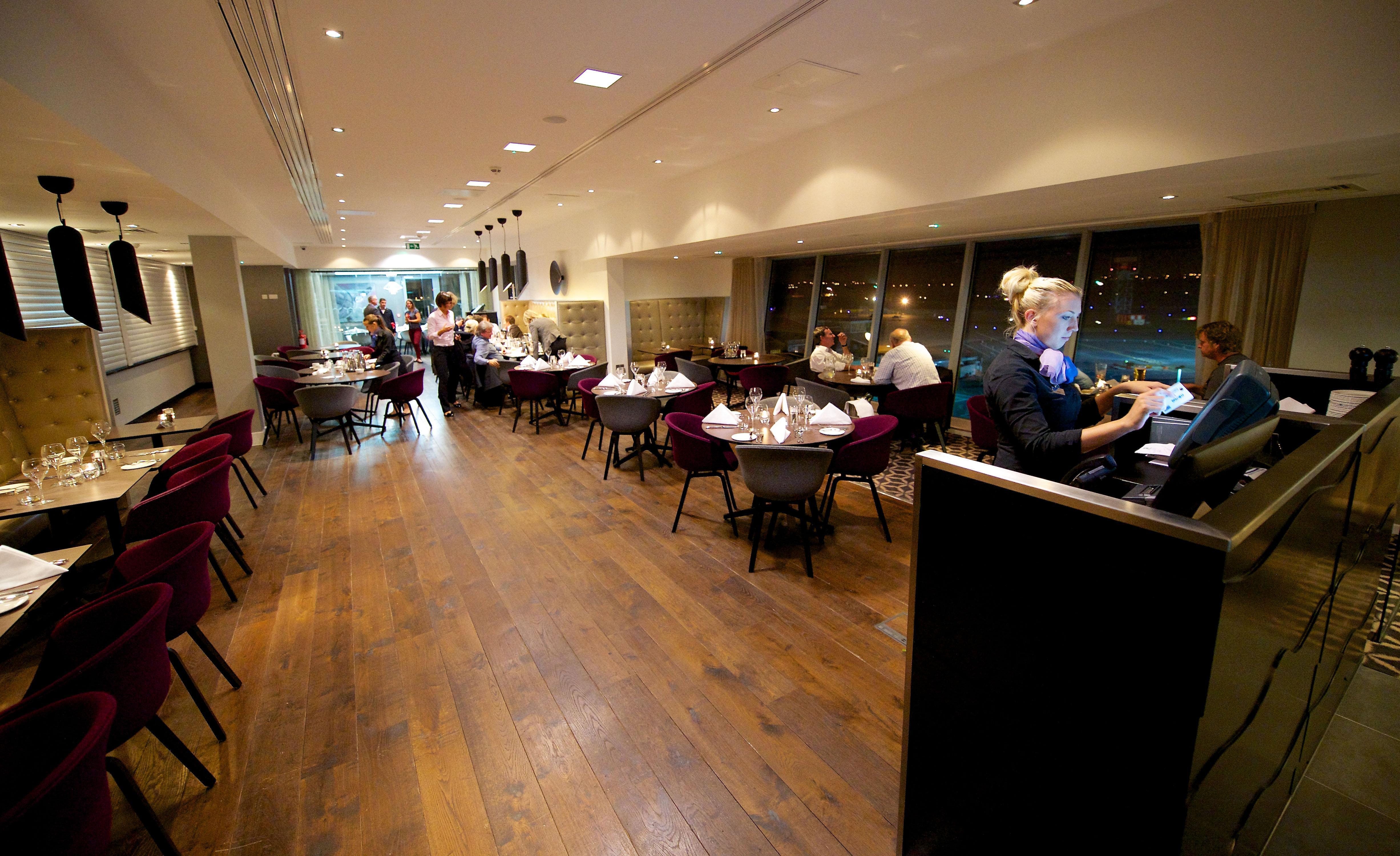 Holiday Inn Southend By Ihg Exterior foto