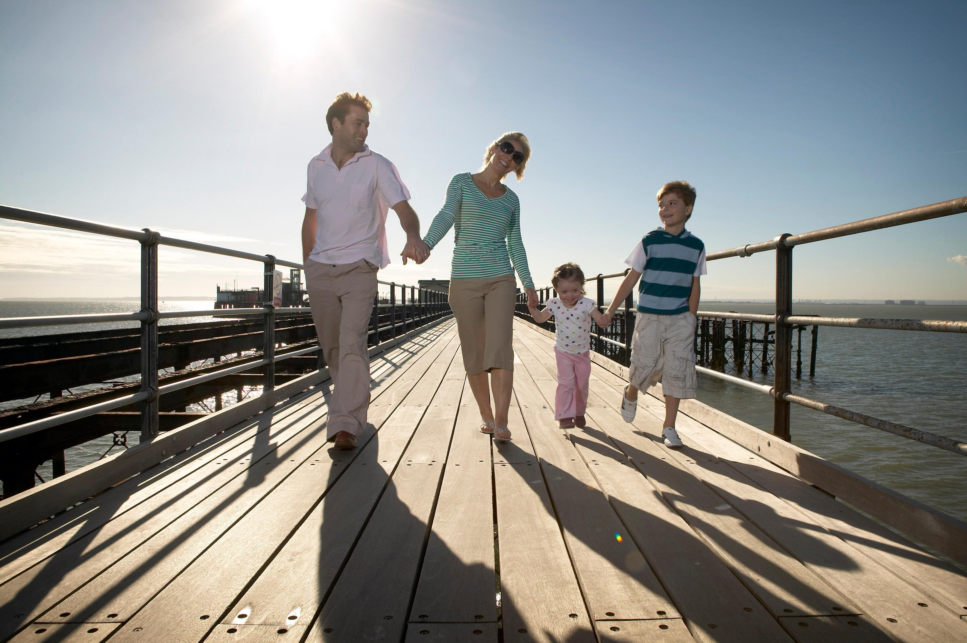 Holiday Inn Southend By Ihg Exterior foto