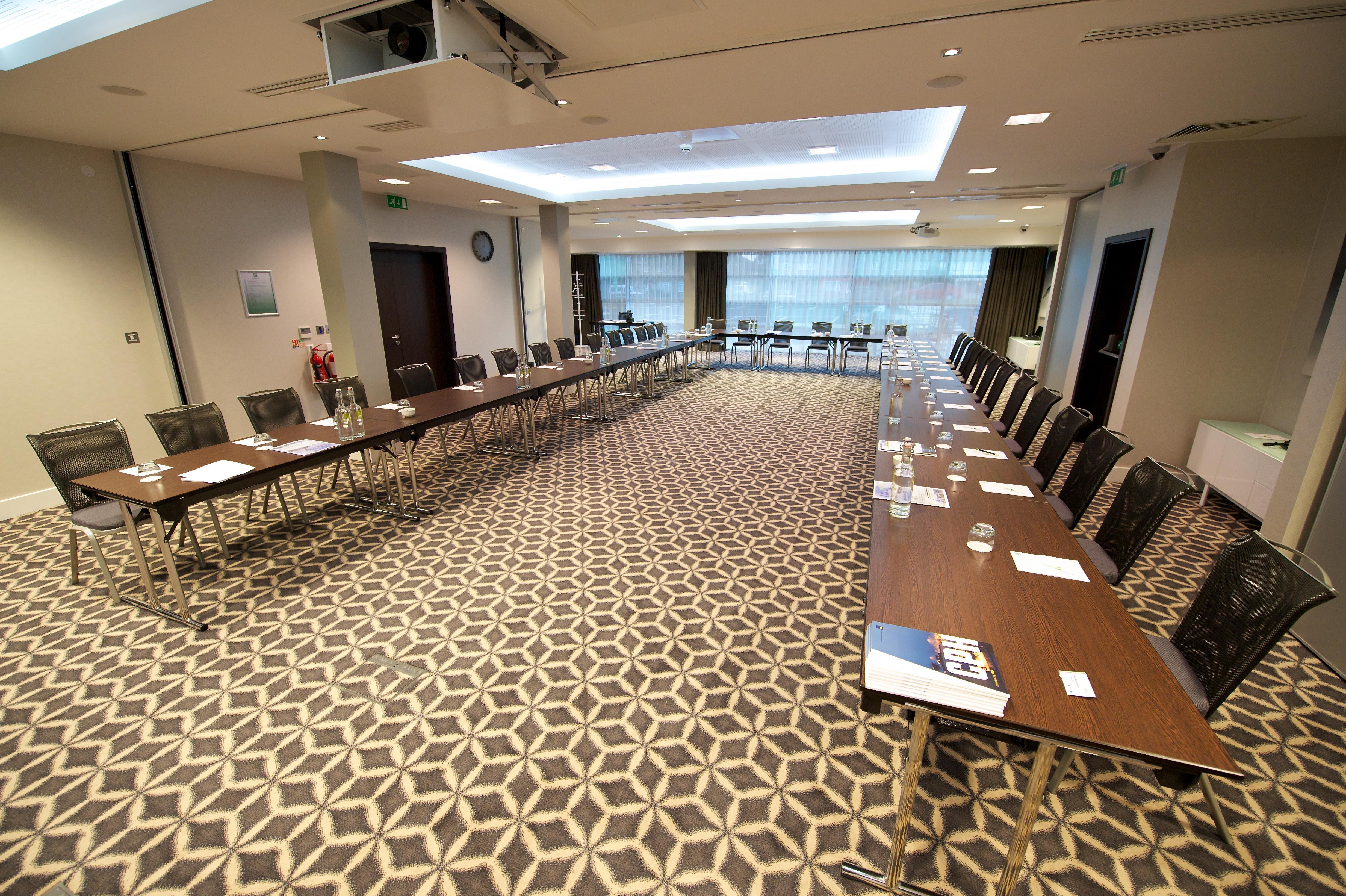 Holiday Inn Southend By Ihg Exterior foto